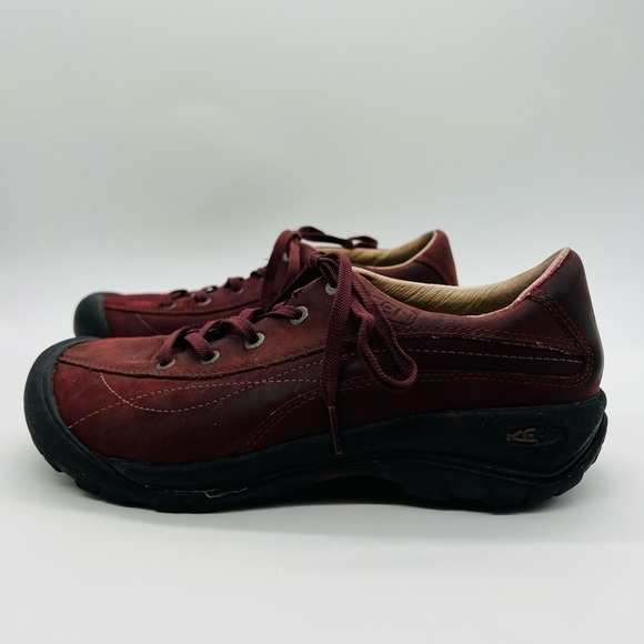 KEEN WOMENS RED/BURGUNDY WALKING AND HIKING LEATHER SHOES SIZE 9 - Picture 6 of 14